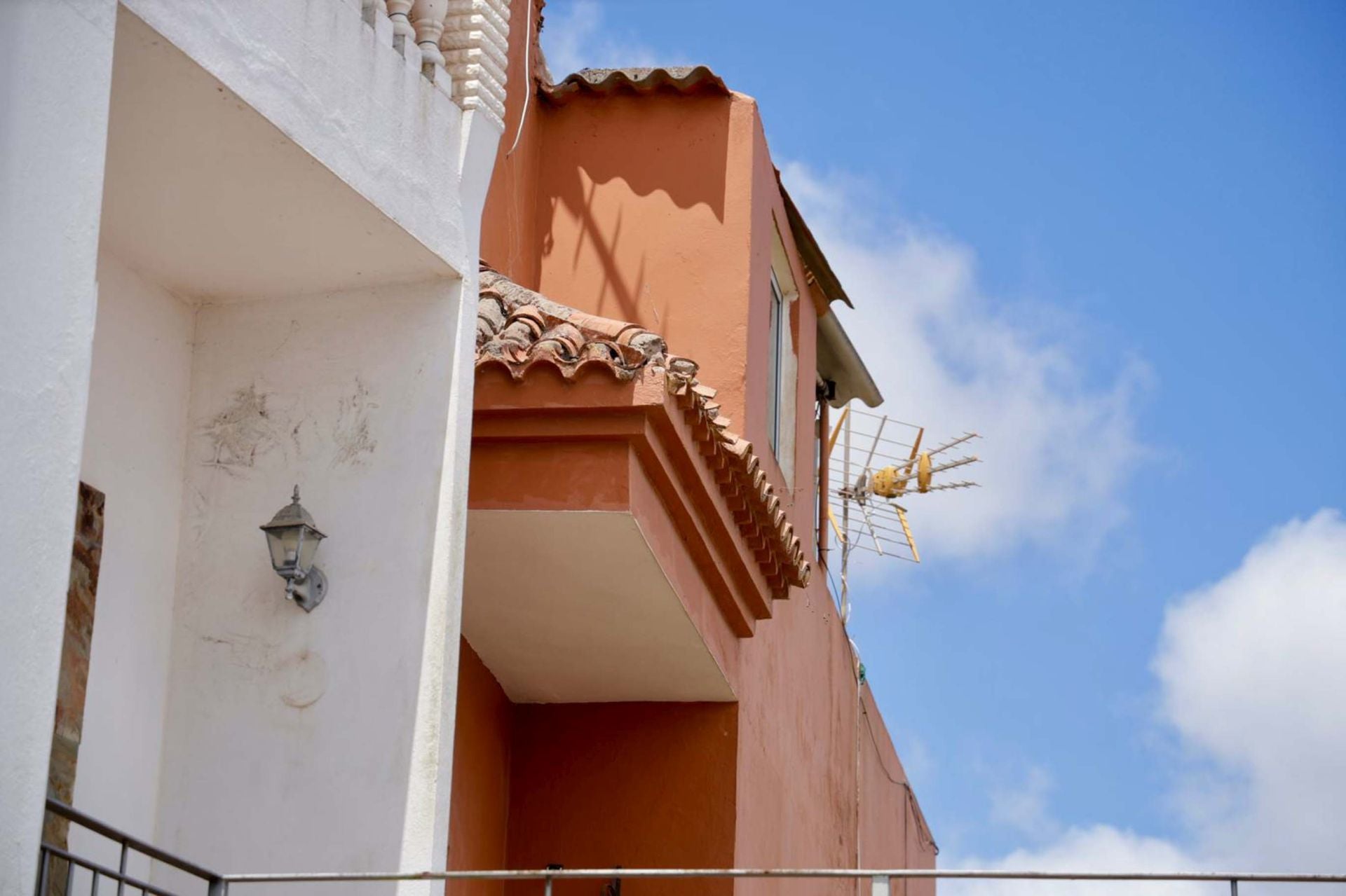 Firgas, de luto tras la muerte de un hombre apuñalado por su nieta