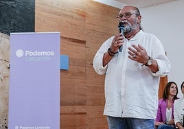 Nicolás Saavedra, en un acto electoral de Podemos.