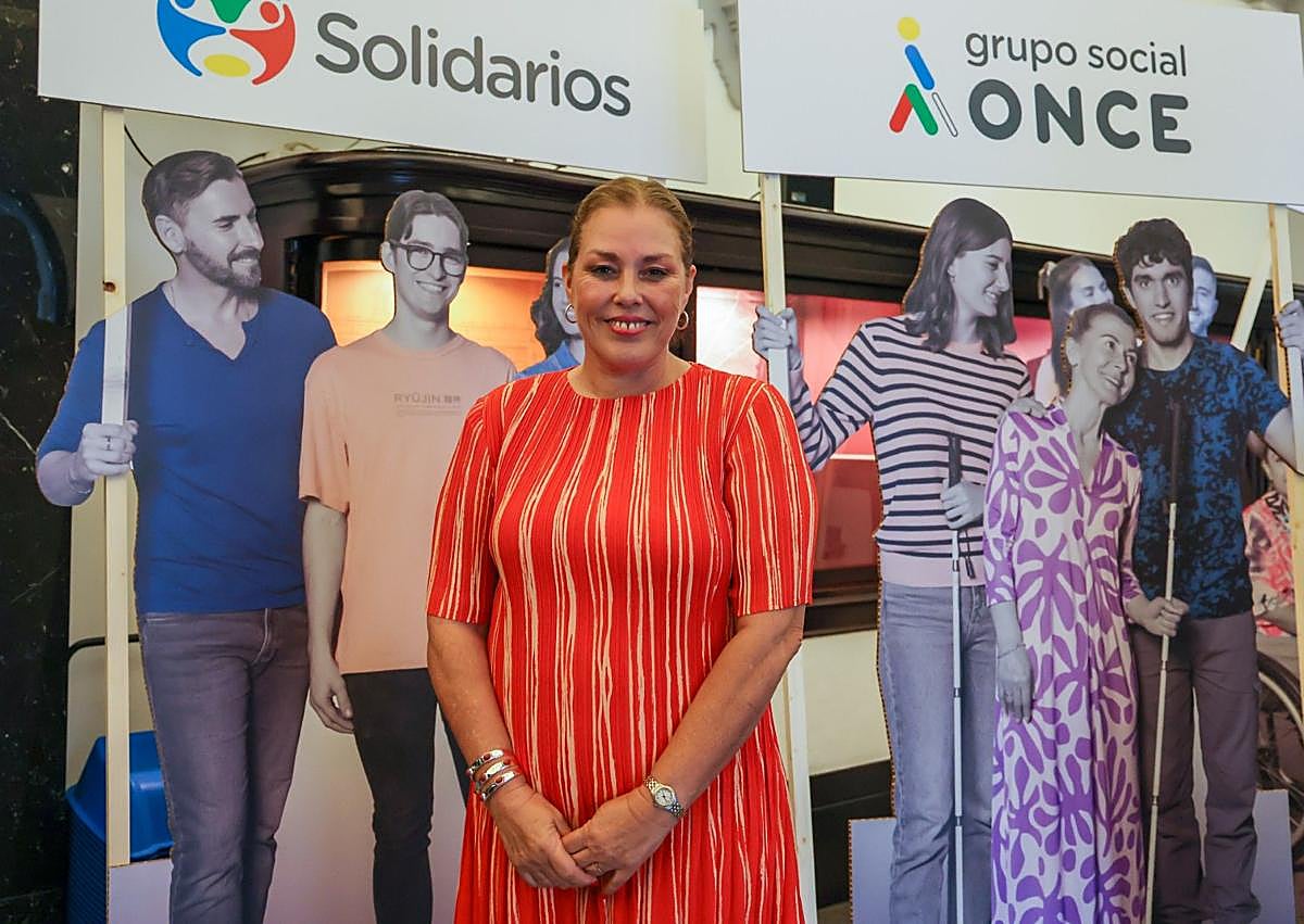 Imagen secundaria 1 - Astrid Pérez reconoce la labor de «los que contribuyen a una sociedad más justa» en la clausura de la Gala solidaria ONCE