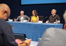 Manuel Pineda, Guacimara Medina y Gonzalo Ubani, este viernes, durante la rueda de prensa.