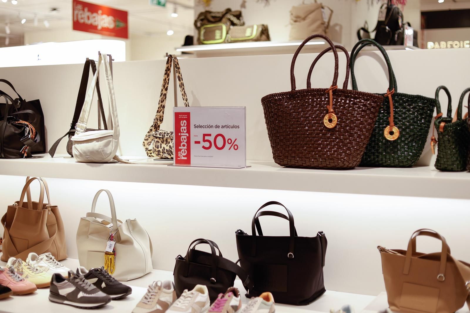 Así arrancan las rebajas de verano en Canarias