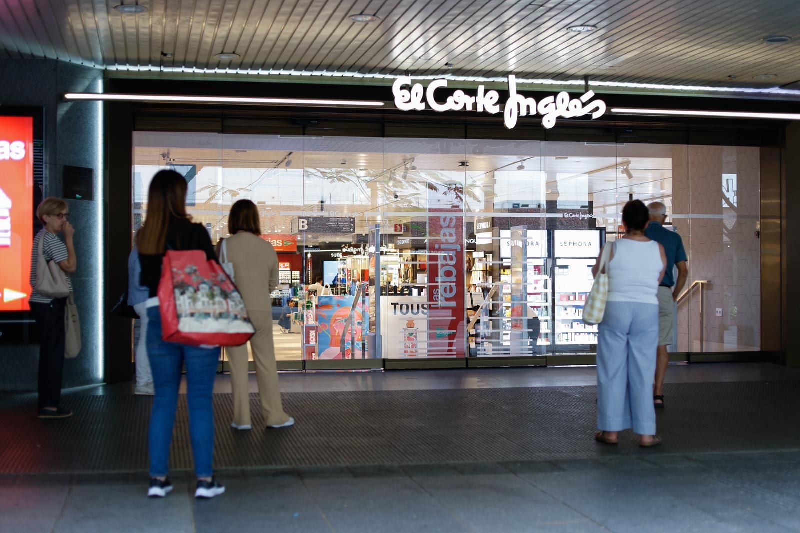 Así arrancan las rebajas de verano en Canarias