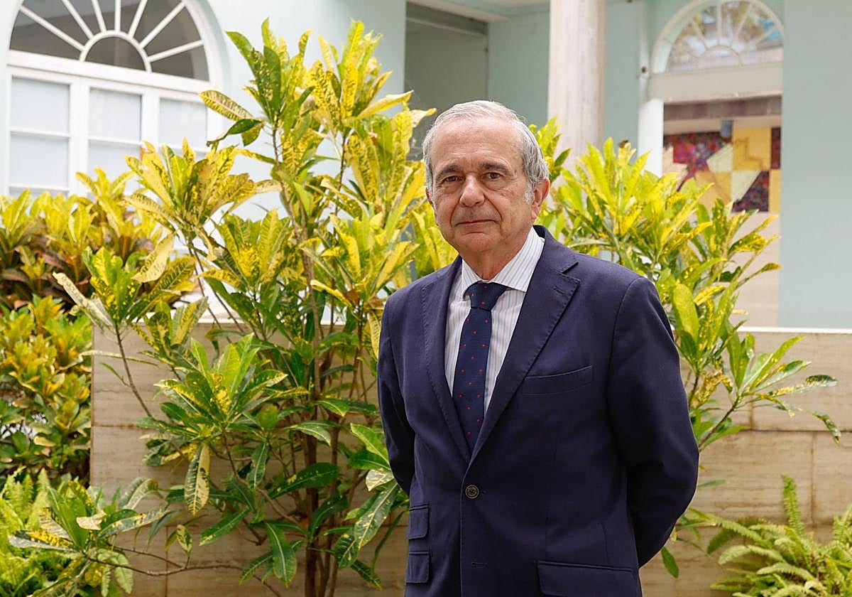 Antonio Abril: «Los consejos sociales son universidad, los rectores se equivocan poniéndoles límites»