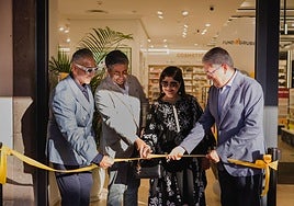 Imagen de la reapertura de su tienda en Boulevard el Faro en Maspalomas.