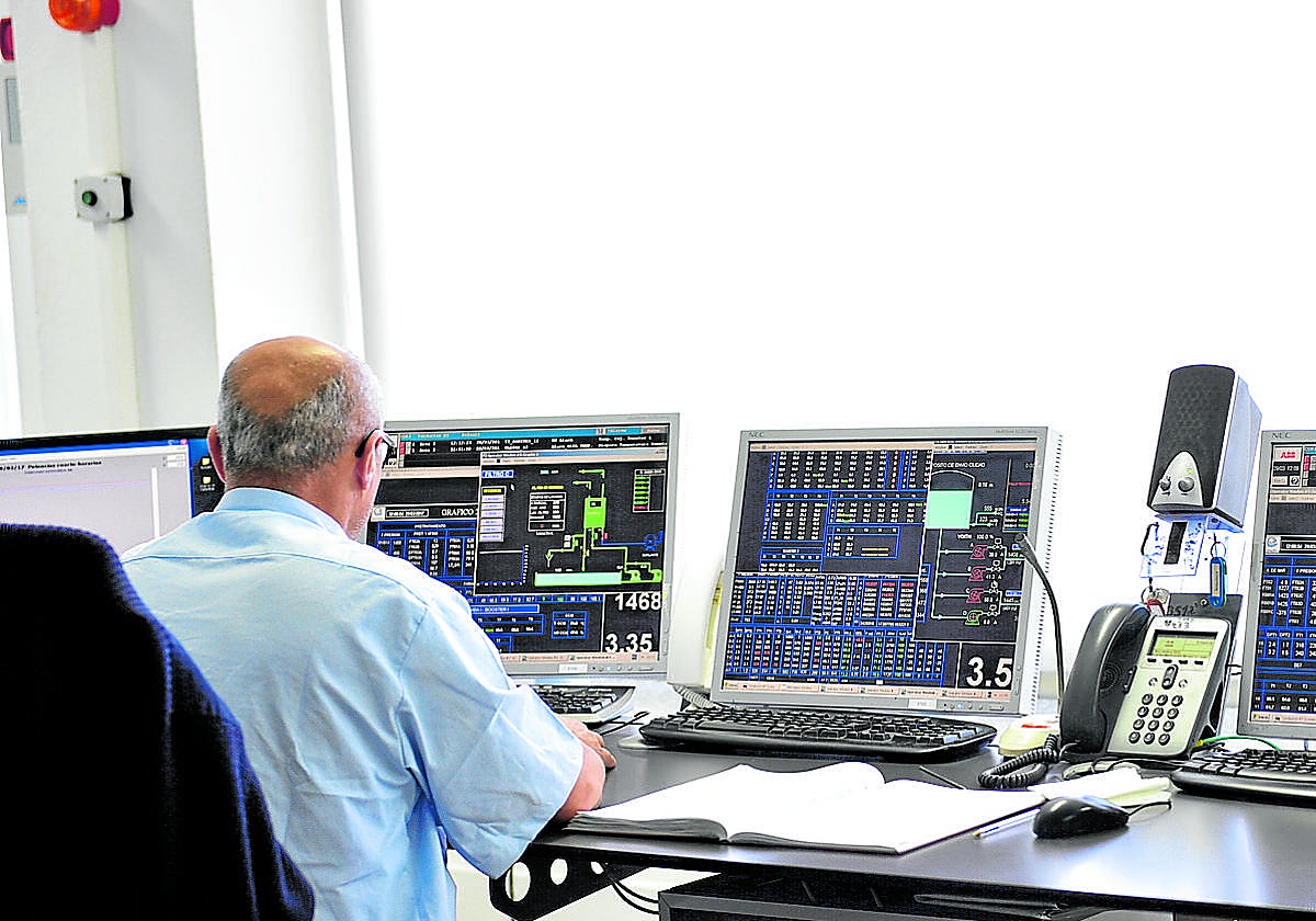 Imagen de los laboratorios de Emalsa.