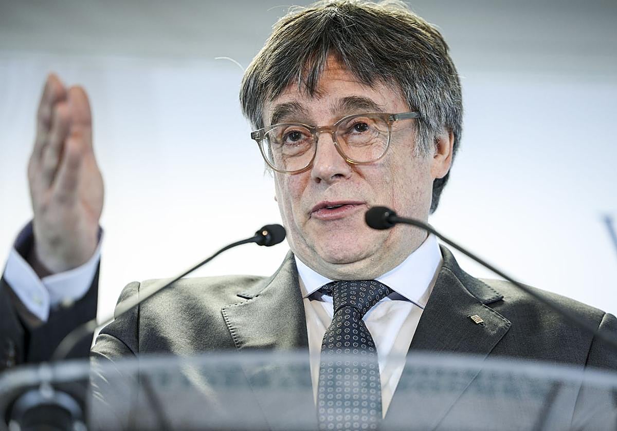 El niño amulado que pintarrajeó las pestañas de la Macarena