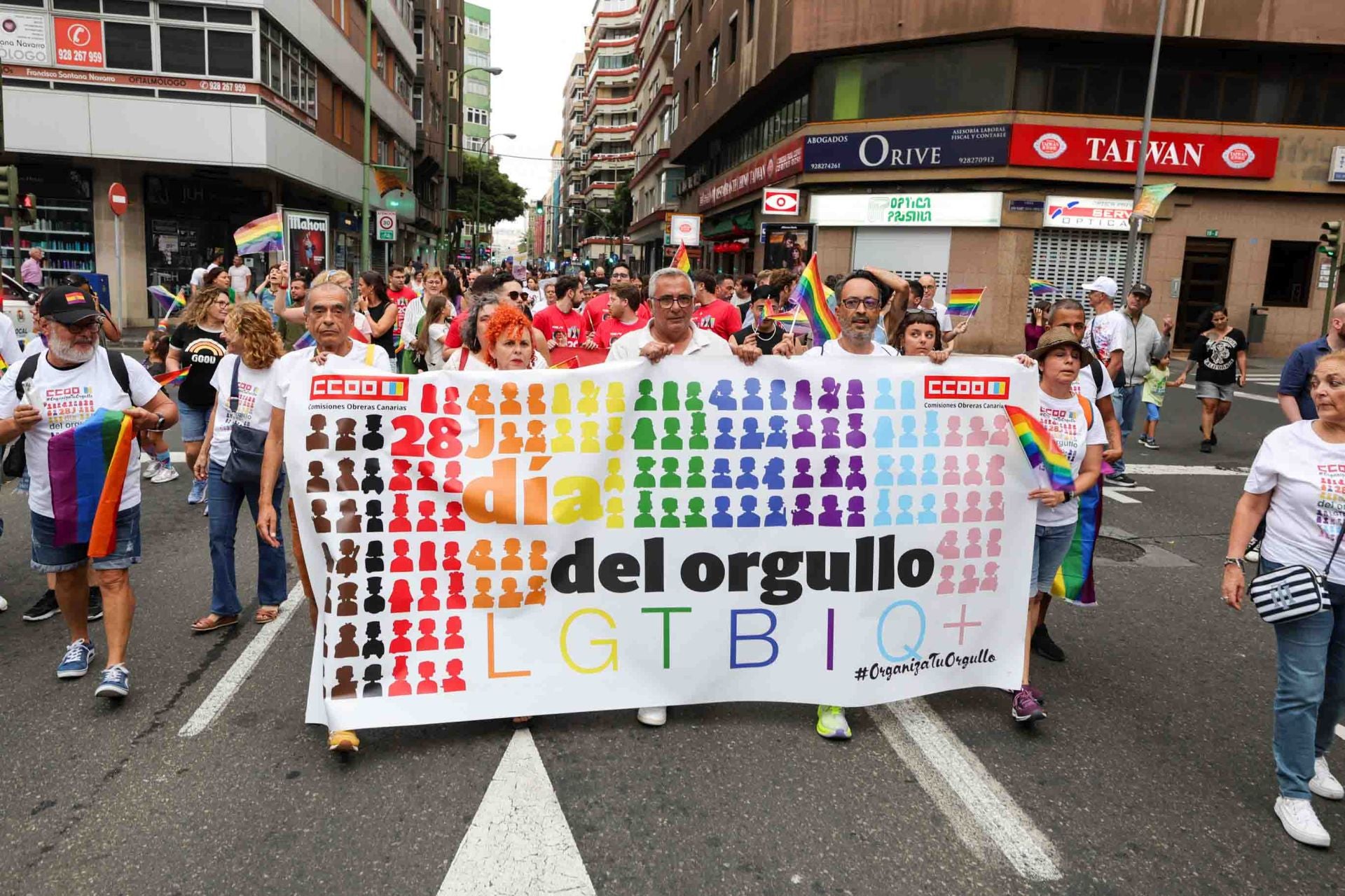 El Día del Orgullo toma las calles de la capital grancanaria