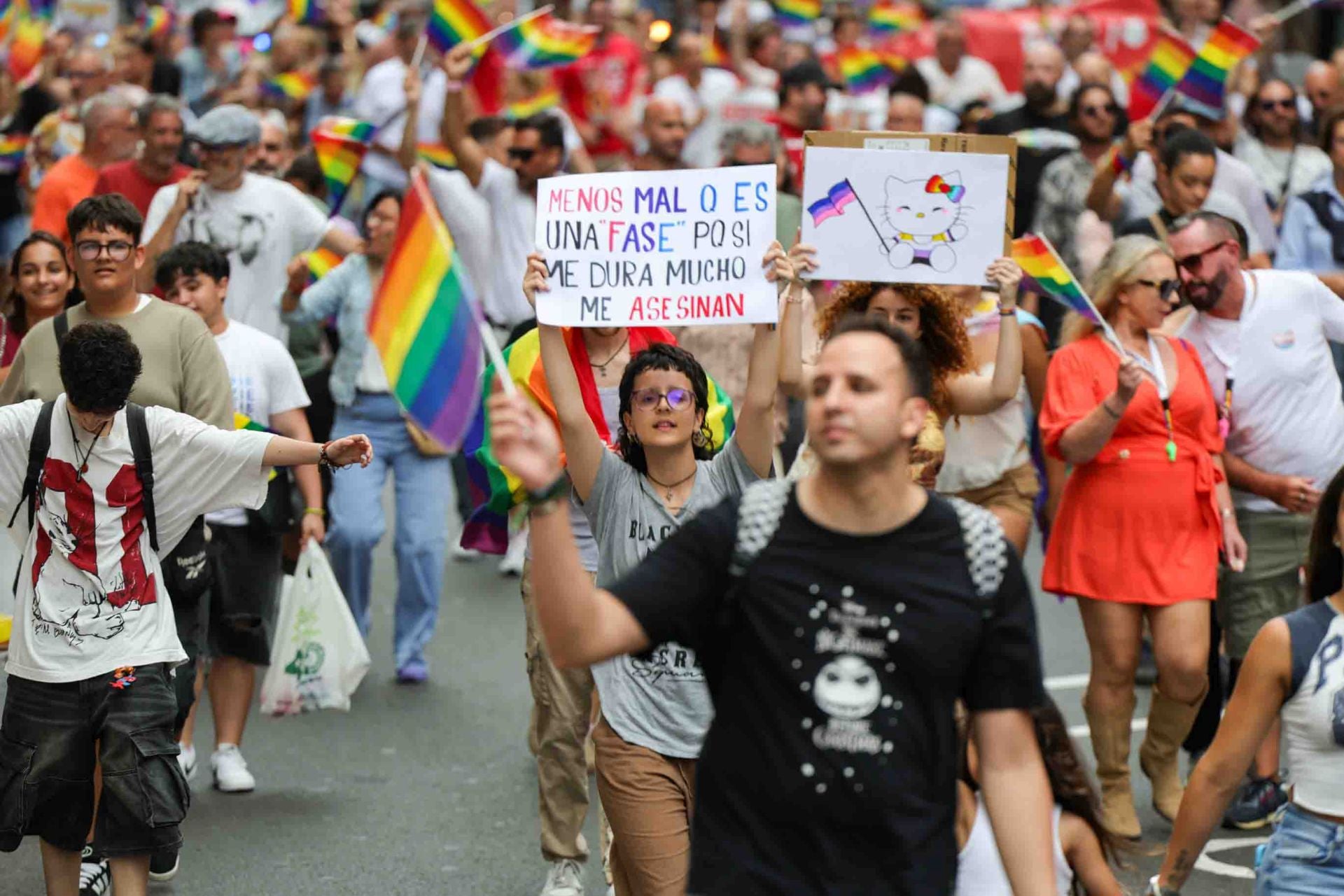 El Día del Orgullo toma las calles de la capital grancanaria