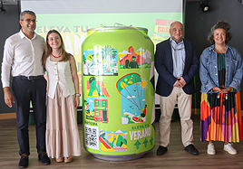 Sergio Herrera Santana, director Industrial de Ahembo; Clara Barroso, responsable de marca de PepsiCo, Jorge Escuder Martín, vicepresidente regional de Asinca; e Ida Vega, directora de Marketing, Trade y Comunicación de Ahembo.