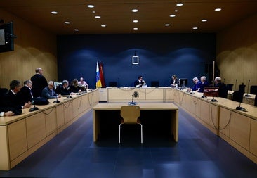 Tres de cada cuatro jueces y fiscales de toda España secundan el primer día de huelga