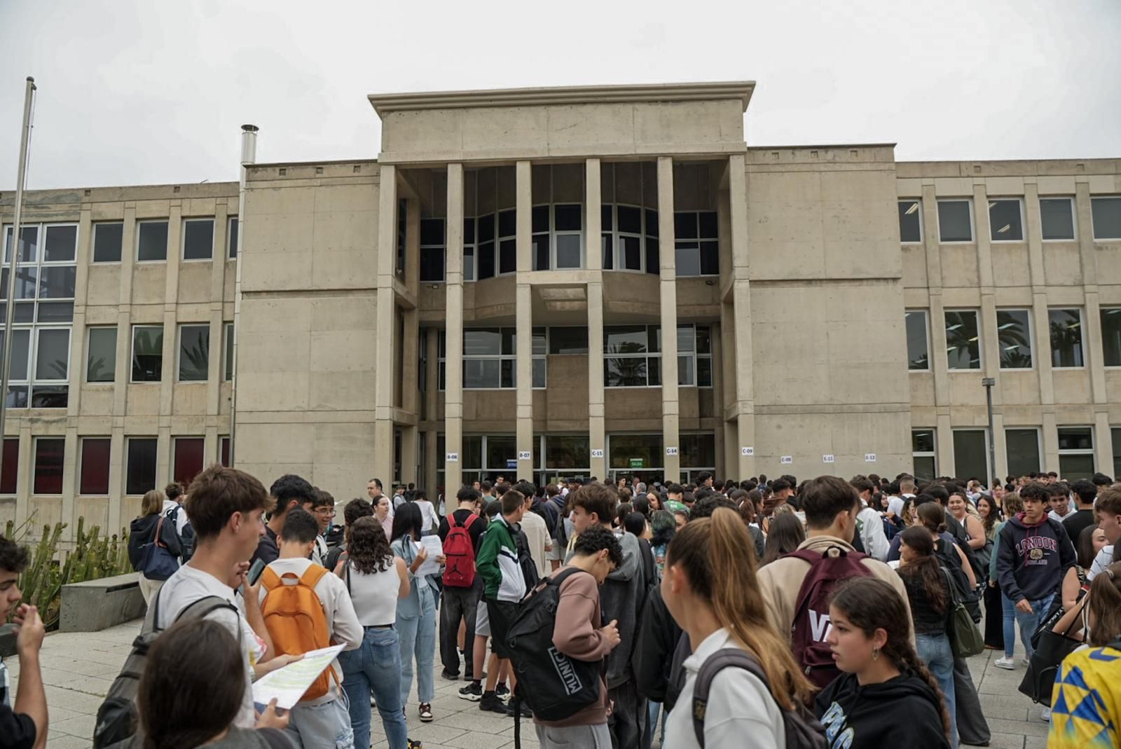 La PAU extraordinaria da comienzo en Canarias: así se vivió la jornada en imágenes