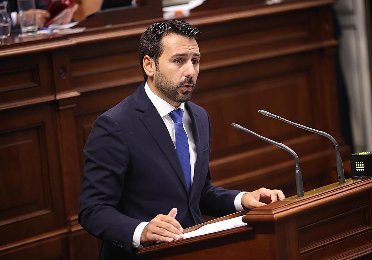 Manuel Hernández, parlamentario socialista.