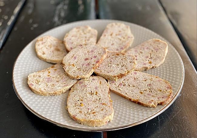 Rollo de carne trufado