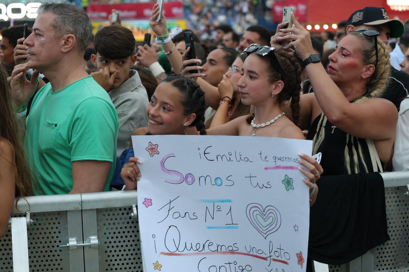 El Granca Live Fest vibra en su cierre con Emilia Mernes y Enrique Iglesias