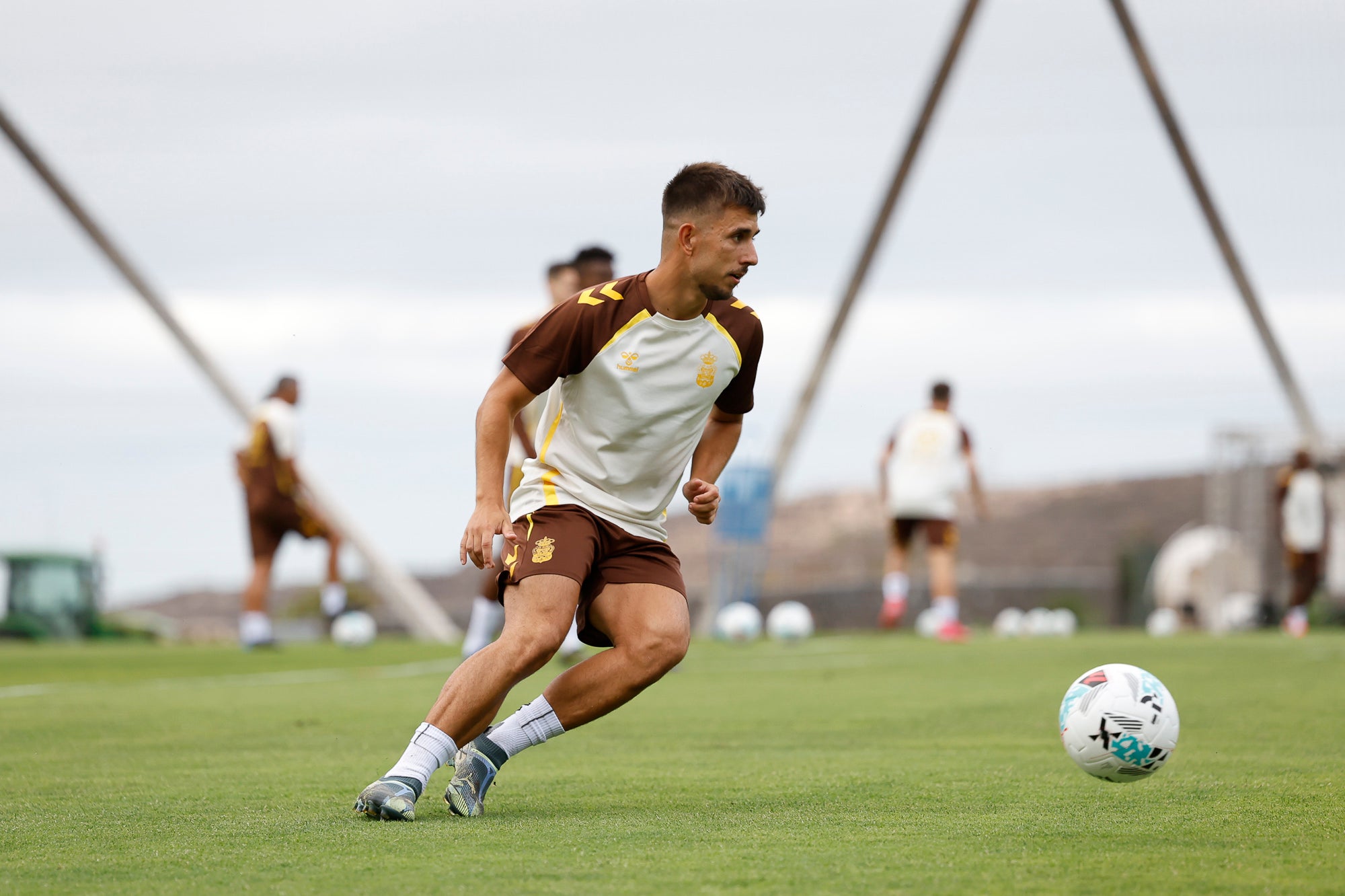 La UD Las Palmas ya suda en Barranco Seco