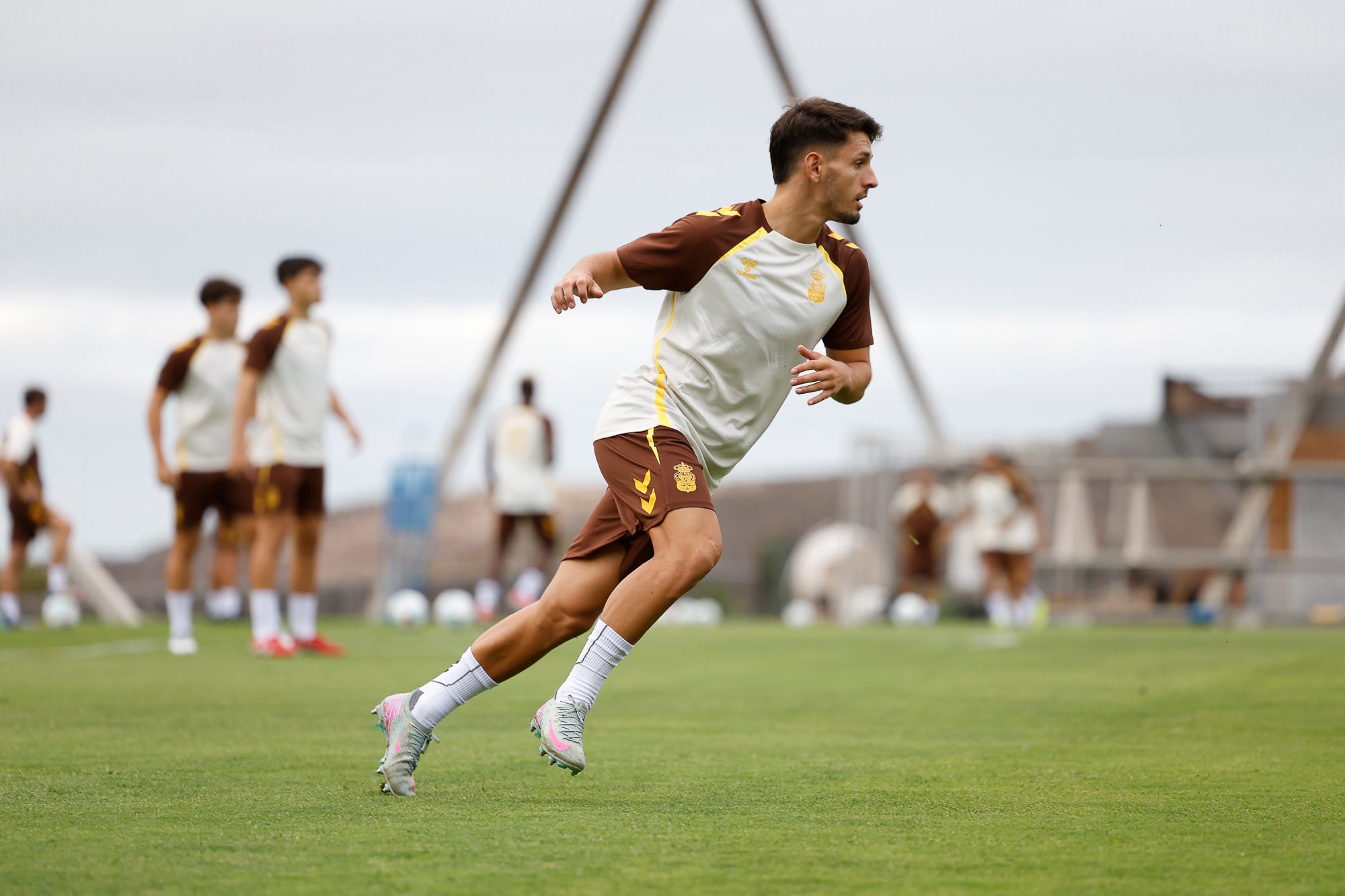 La UD Las Palmas ya suda en Barranco Seco