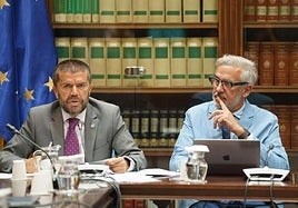 Francisco Gracía, rector de la ULL (i), y Lluís Serra, su homólogo en la ULPGC.