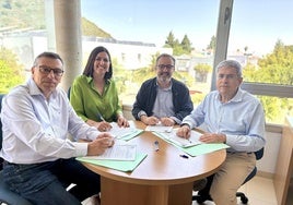Firma del convenio entre el Consejo Insular de la Energía y tres ayuntamientos de Medianías.
