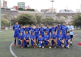 Uno de los grupos de alumnos, este viernes.