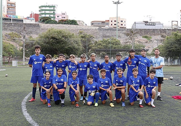 Uno de los grupos de alumnos, este viernes.