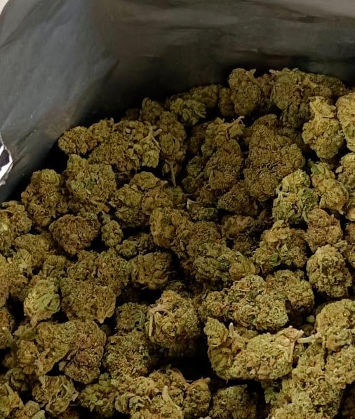 Imagen secundaria 2 - Hallan cuatro kilos de marihuana en la maleta facturada de un pasajero en el aeropuerto de Lanzarote