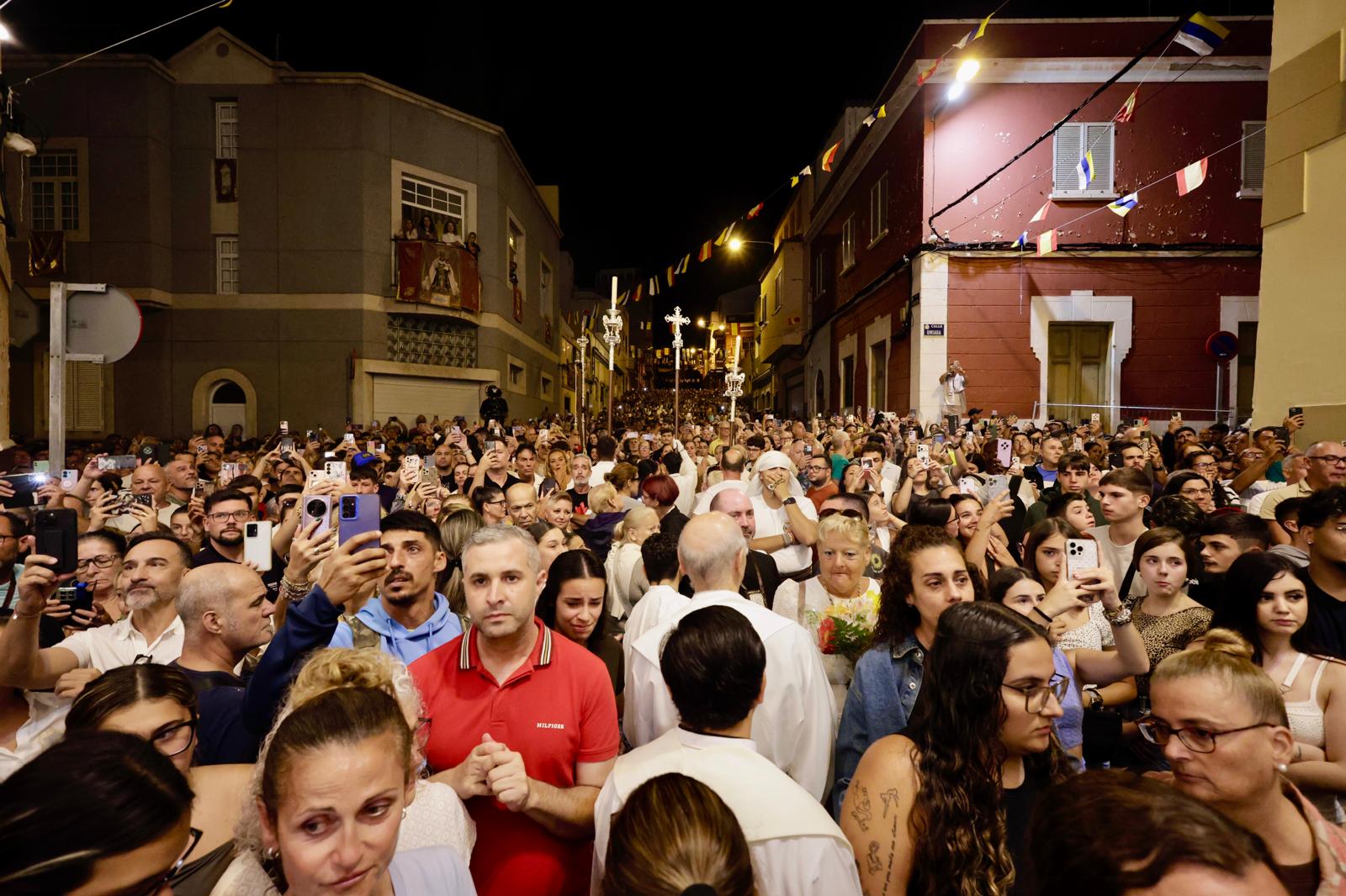 La Isleta se rinde con fervor y devoción a su Virgen del Carmen