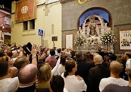 Imagen de la salida de la Virgen del Carmen.