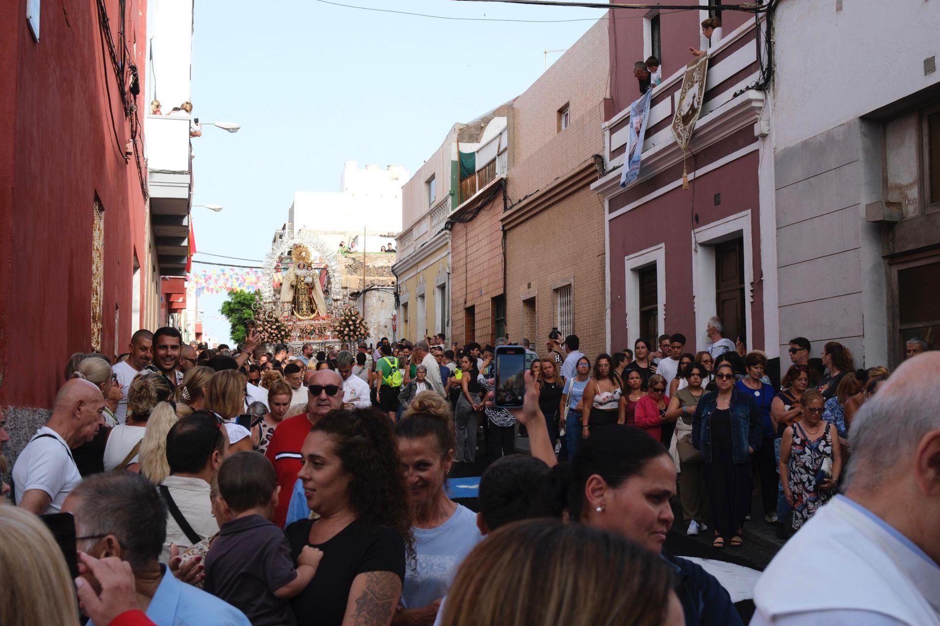 La Isleta se rinde con fervor y devoción a su Virgen del Carmen