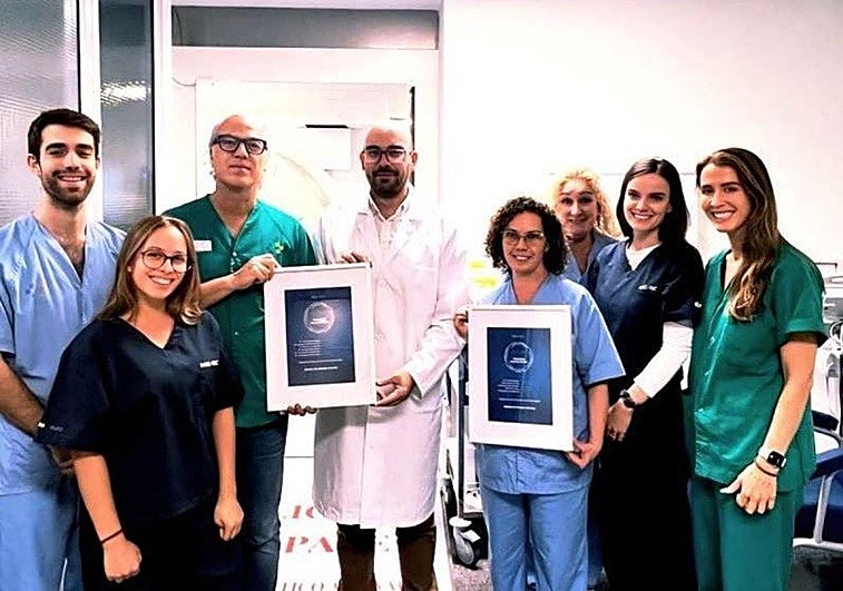 Profesionales del Doctor Negrín que aplican el tratamiento HIFU.