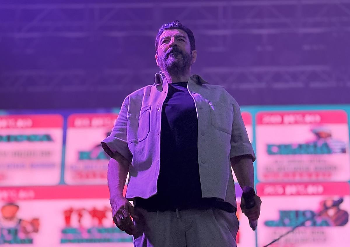 Imagen secundaria 1 - Histórico lleno de La Carpa 2025 de Fuerteventura el día de su estreno