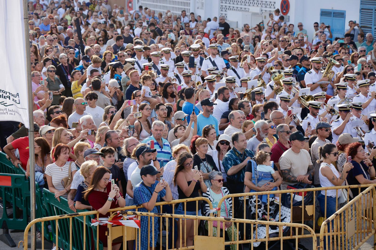 La Isleta se vuelca con la procesión marítima de la Virgen del Carmen