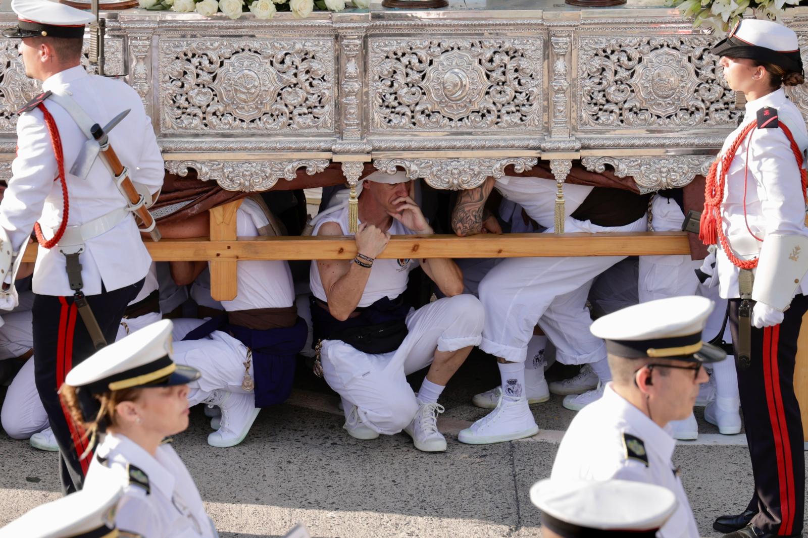 La Isleta se vuelca con la procesión marítima de la Virgen del Carmen