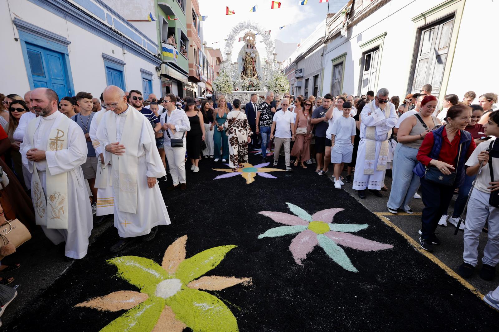 La Isleta se vuelca con la procesión marítima de la Virgen del Carmen