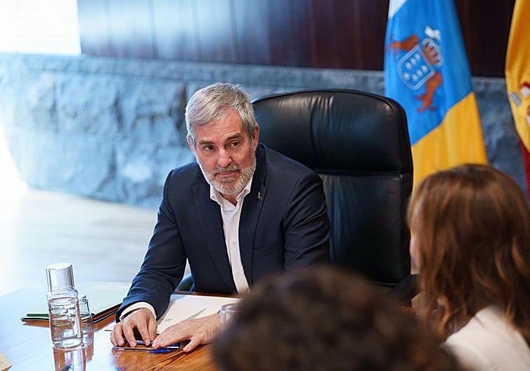 El presidente de Canarias, Fernando Clavijo, en un Consejo de Gobierno.