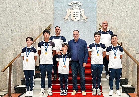 Imagen de la recepción a técnicos y gimnastas.