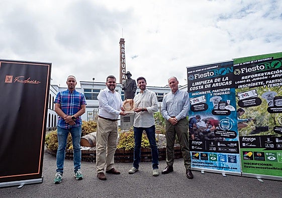 Un momento del acto desarrollado en las Destilerías Arehucas.