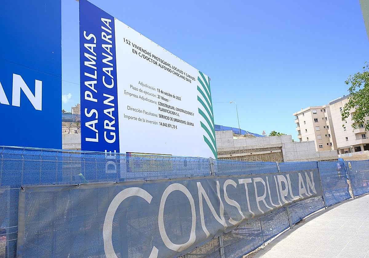 Imagen de las obras en la parcela de Alfonso Chiscano Díaz tomada esta misma semana.