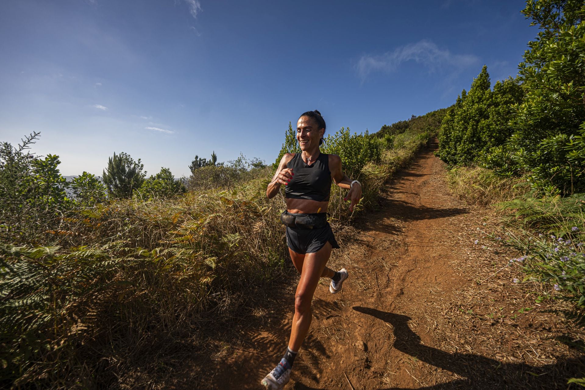 Lorena Padrón dominó la categoría femenina en la modalidad reina.