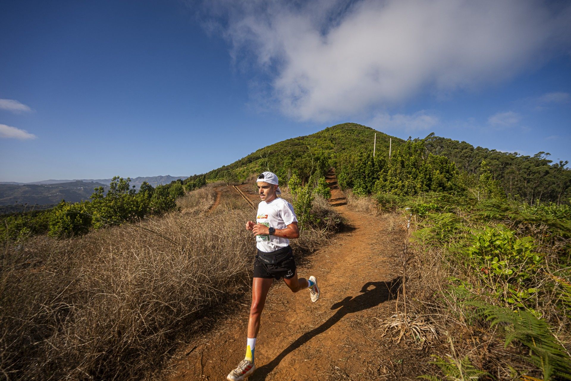El gomero Álvaro Escuela, ganador de la prueba reina, bajando de Osorio.