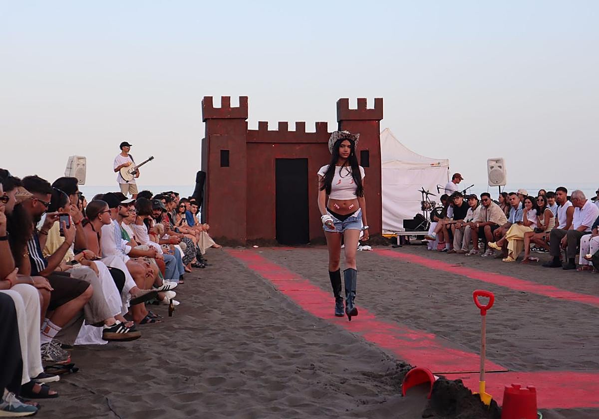 Un momento del desfile.