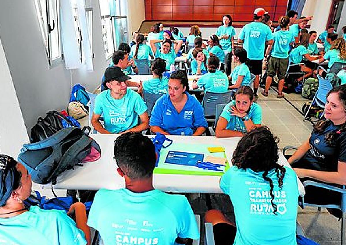 Imagen secundaria 1 - BBVA refuerza sus valores en Ruta Siete ULPGC 2025