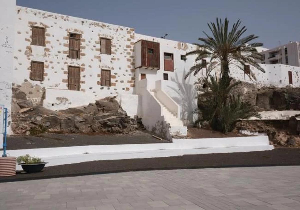 Las casas de la Cornisa, desde las Escuevas, en Puerto del Rosario.