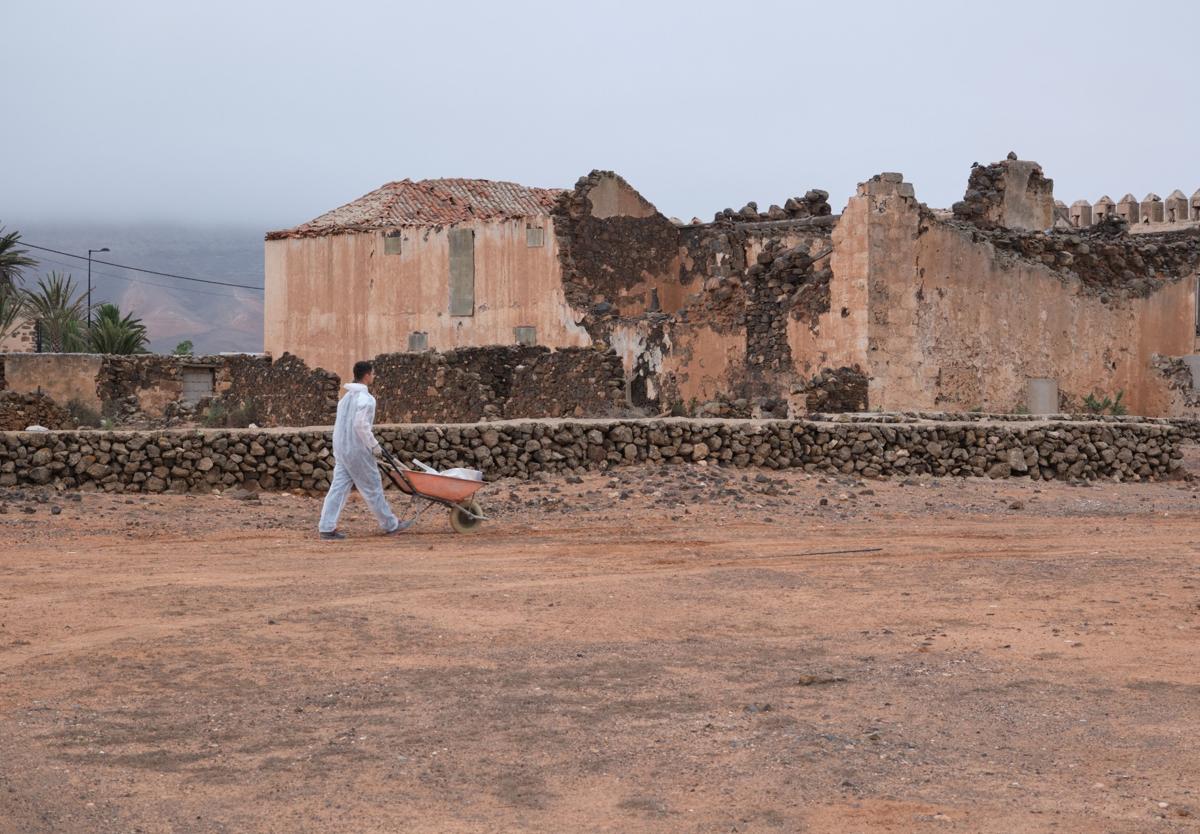Se trata de la primera fase de rehabilitación de la casona levantada en el siglo XVIII en La Oliva casco.