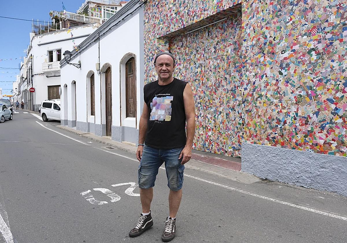 Imagen principal - Agaete se prepara para La Rama: La villa marinera llena sus neveras para la fiesta