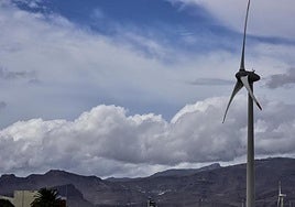 Cielos nubosos en el norte con lluvias débiles y despejado en el resto este sábado