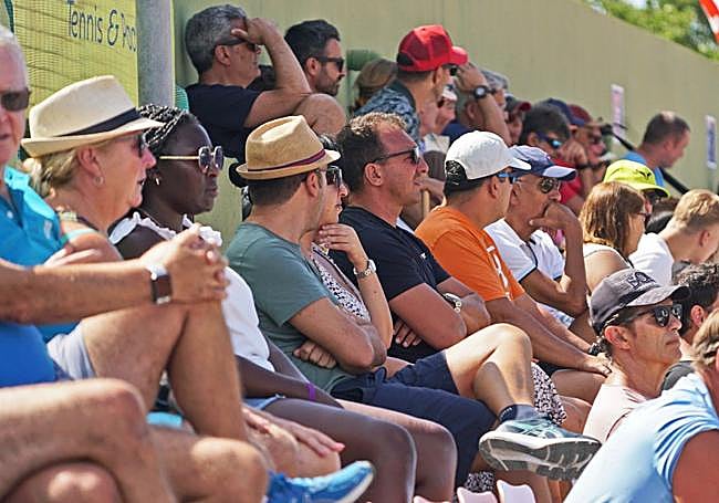 El público, atento a las evoluciones del torneo.