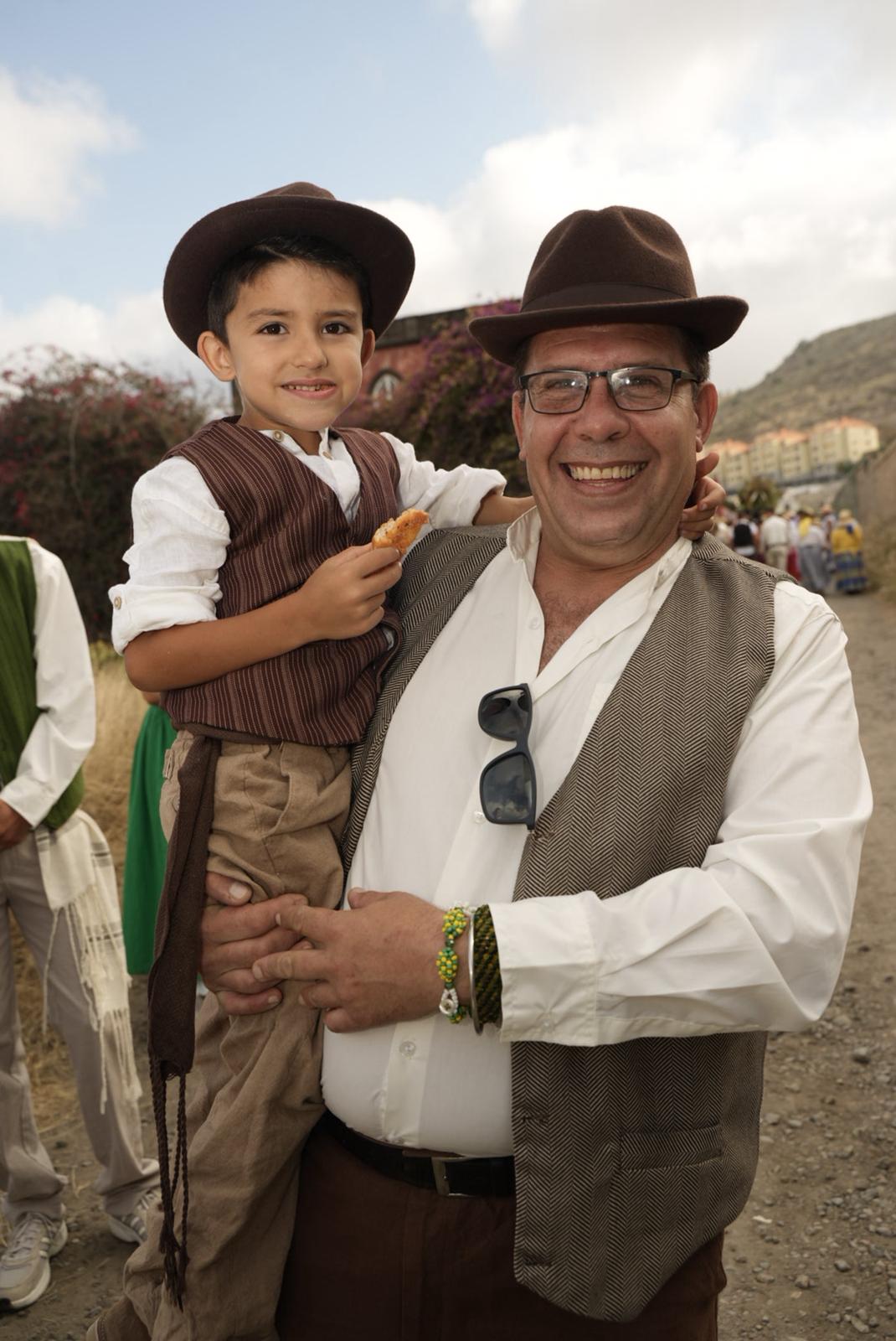 Carretes y romeros por el Camino Viejo de San Lorenzo