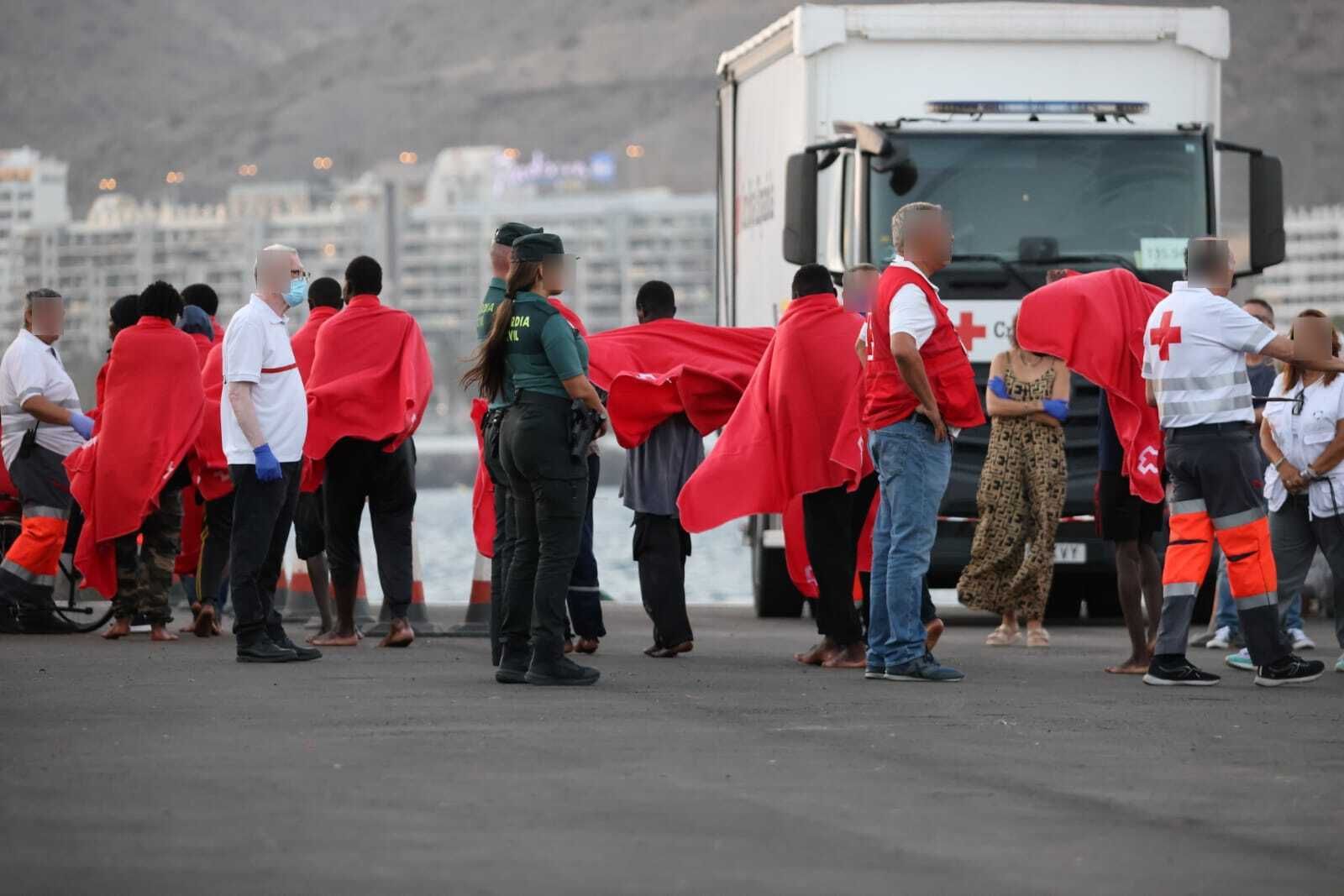 Así fue la llegada del cayuco con un fallecido a Gran Canaria