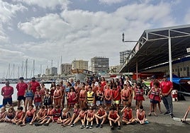 Imagen del grupo de alumnos que arrancó el curso en el Muelle Deportivo.
