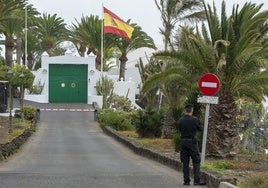 En el perímetro de La Mareta hay vigilancia las 24 horas.